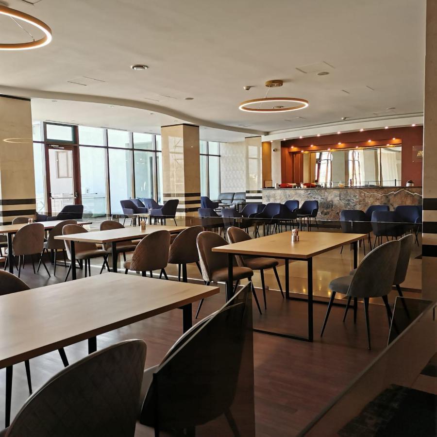 Tincabesti Hotel Zimbru Snagov מראה חיצוני תמונה