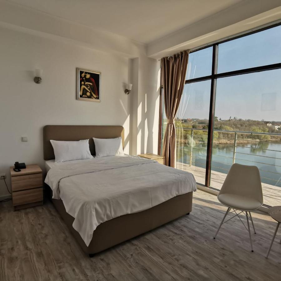 Tincabesti Hotel Zimbru Snagov מראה חיצוני תמונה